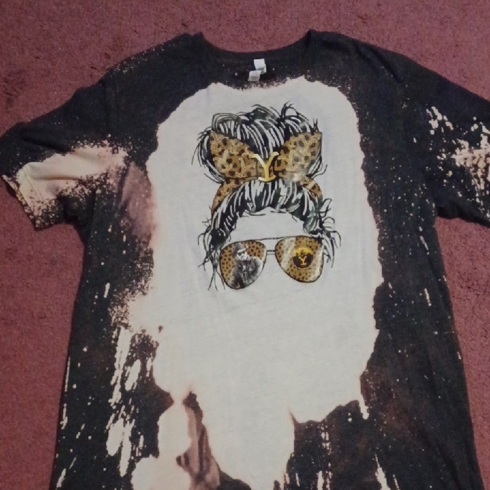 Stylish Black and White Graphic Tee